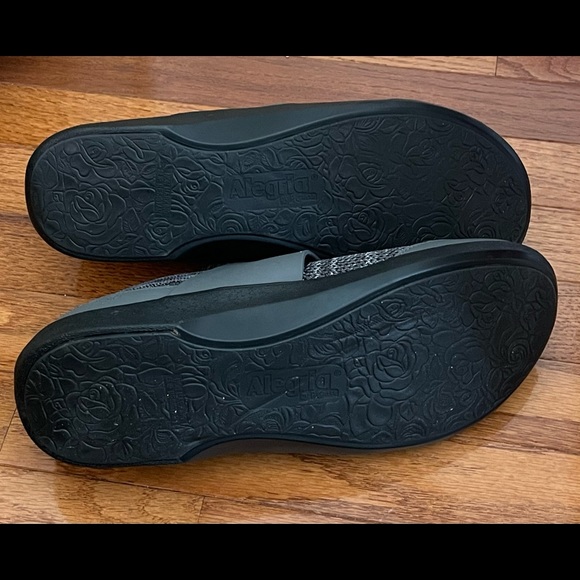 Alegria TRAQ woman’s size 12 gray shoes - Picture 3 of 5